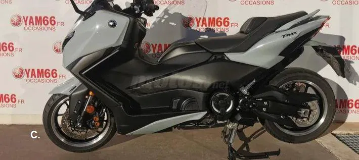 Yamaha TMAX – Vista 2