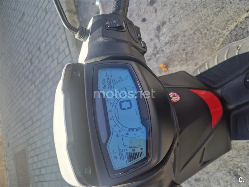 Piaggio Medley – Vista 4