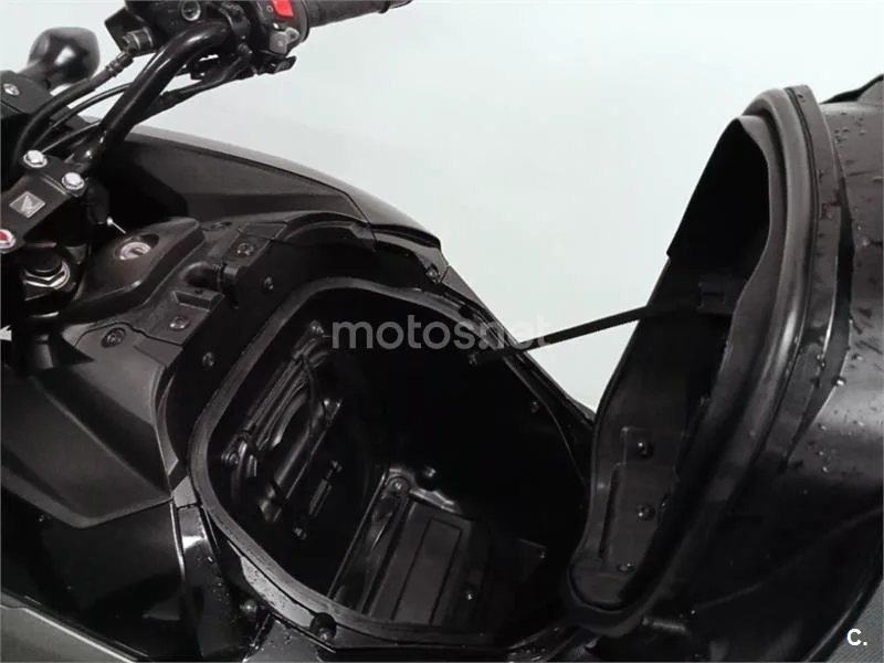 Honda NC 750 – Vista 5