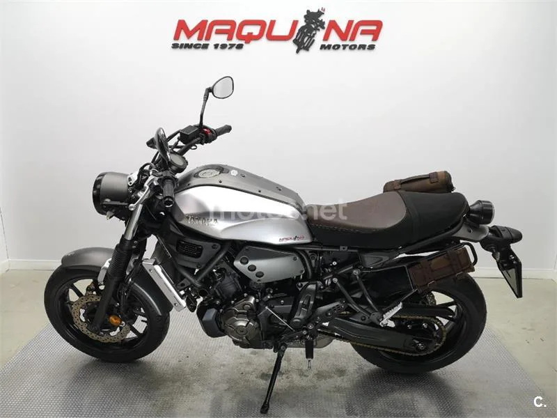 Yamaha XSR 700 – Vista 15