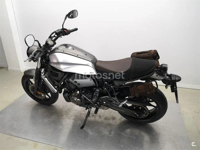 Yamaha XSR 700 – Vista 18