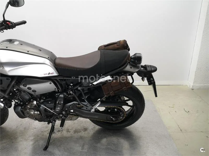 Yamaha XSR 700 – Vista 19