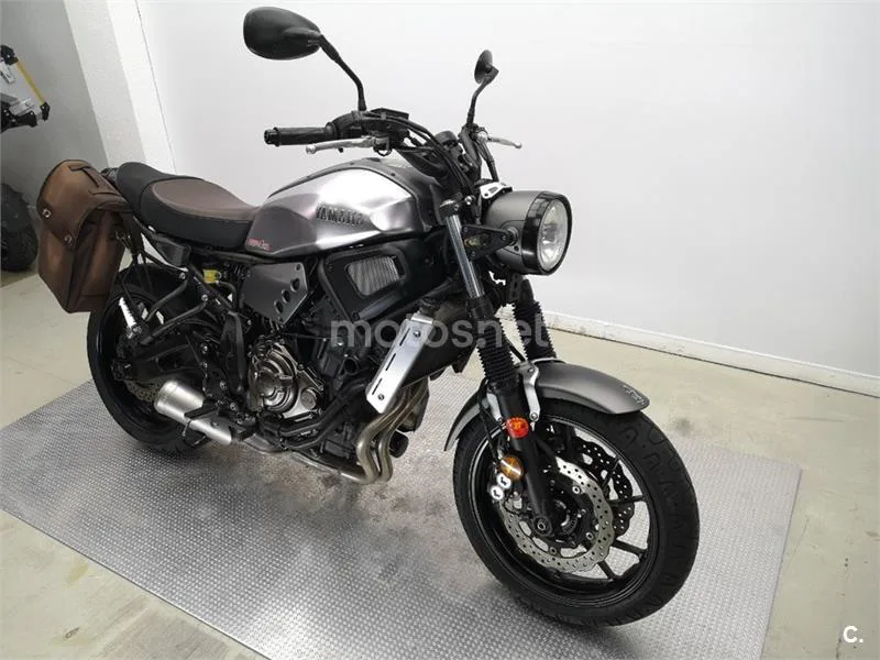 Yamaha XSR 700 – Vista 3