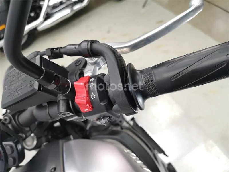 Yamaha XSR 700 – Vista 9