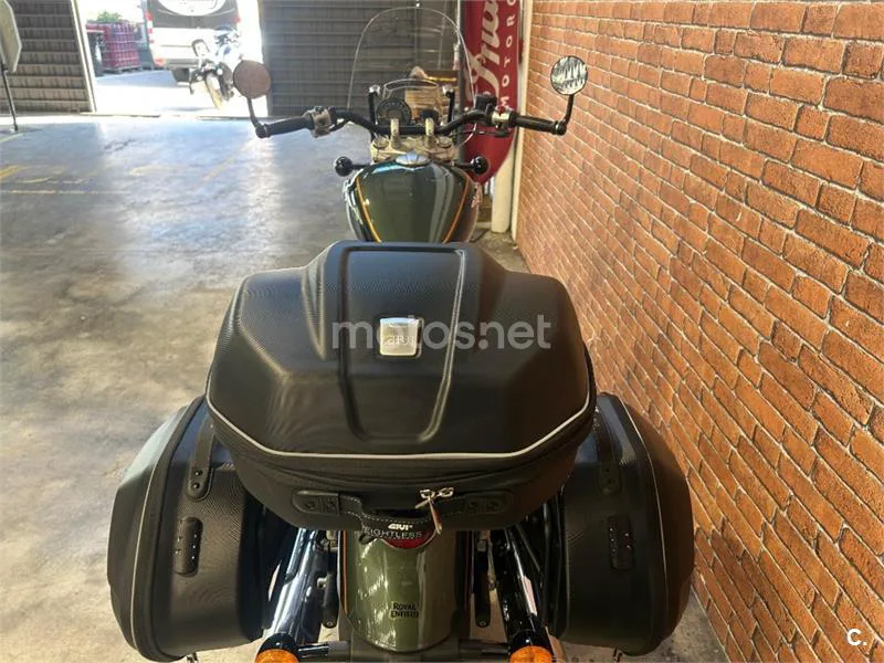Royal Enfield Super Meteor 650 – Vista 9