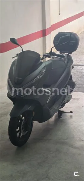 Honda PCX 125 – Vista 2