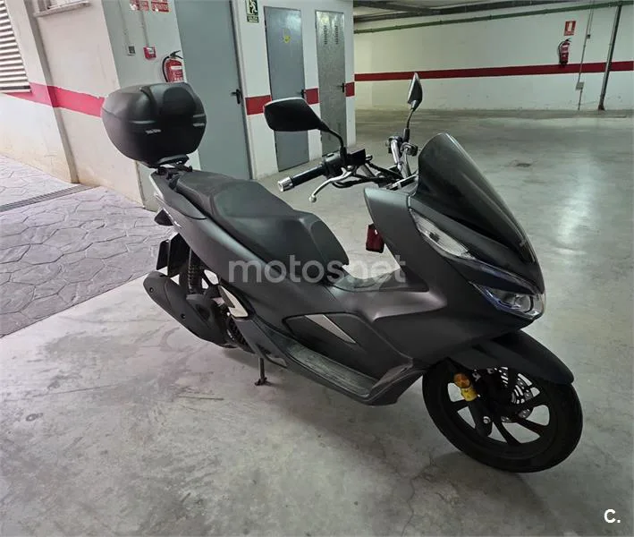 Honda PCX 125 – Vista 4
