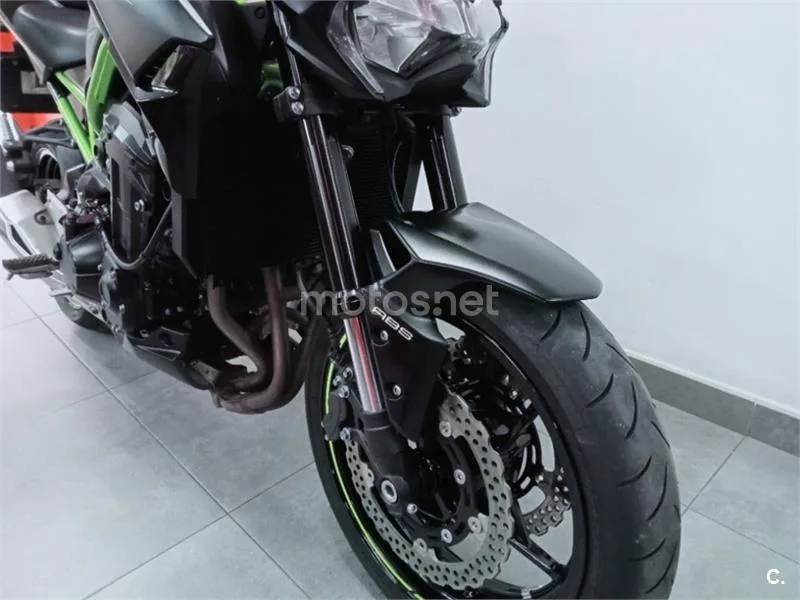 Kawasaki Z900 – Vista 11