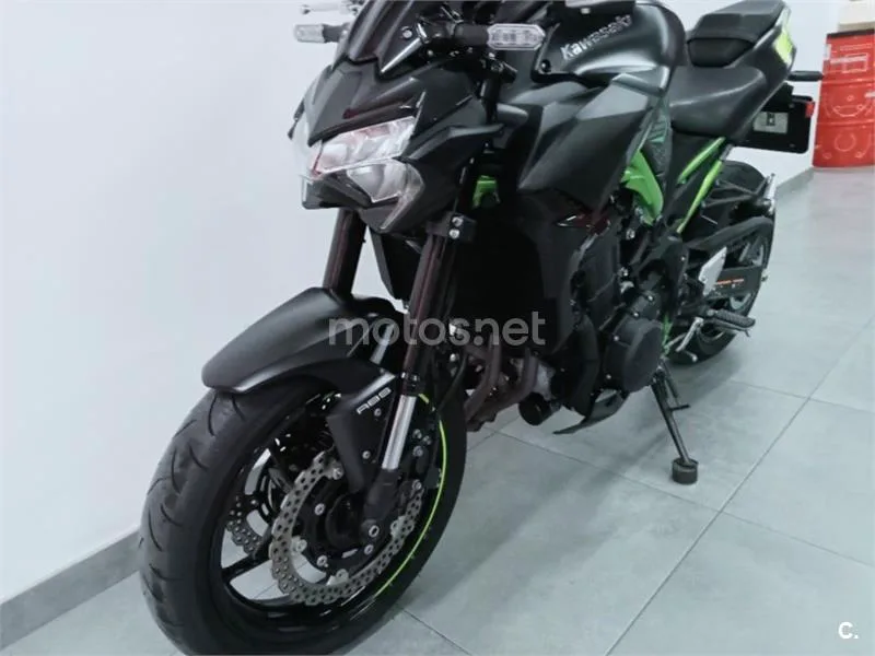 Kawasaki Z900 – Vista 3