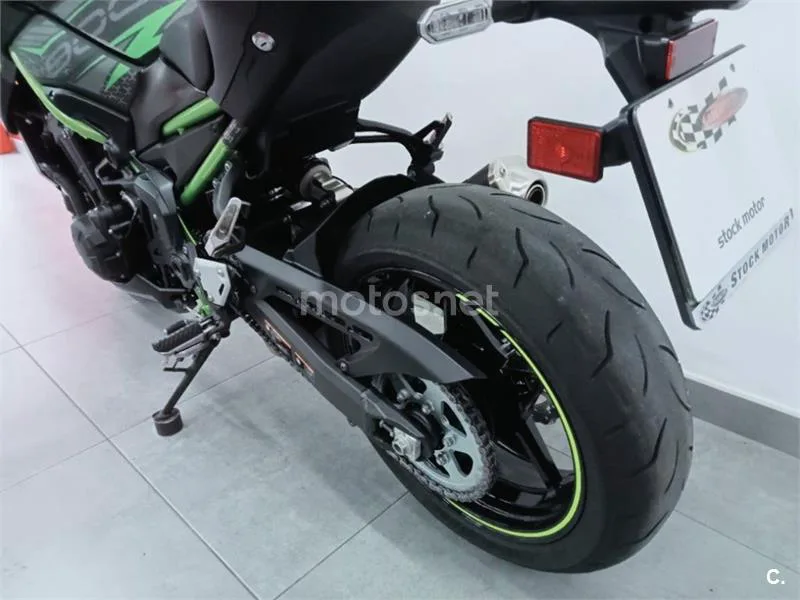 Kawasaki Z900 – Vista 6