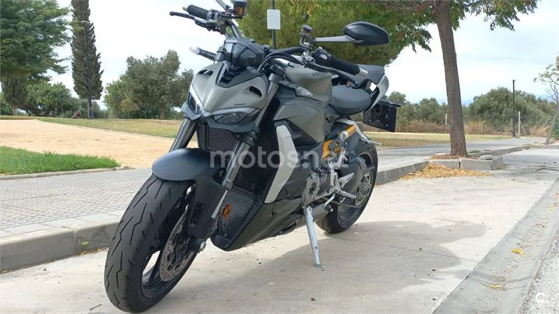 Ducati Streetfighter V2 – Vista 2