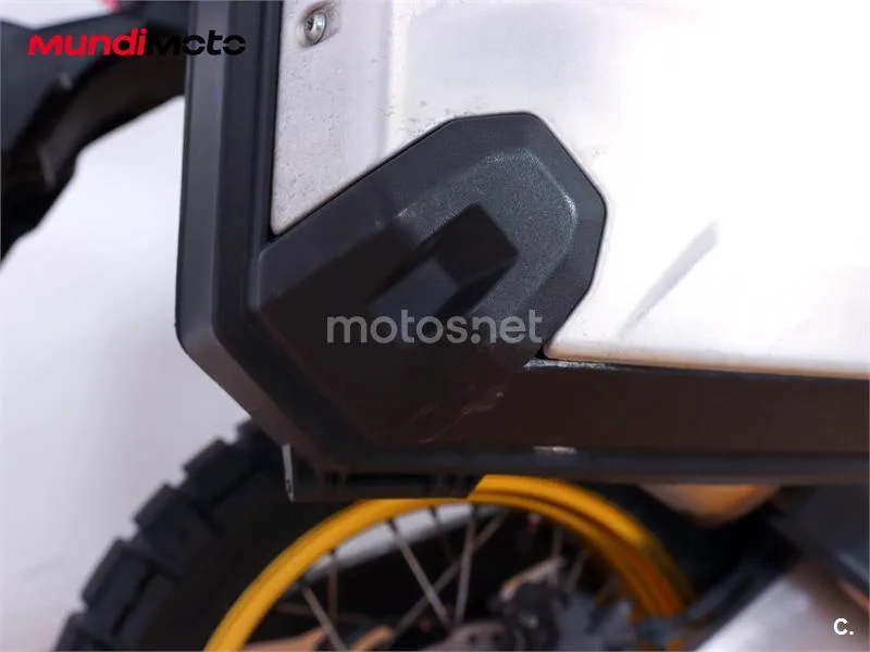 Honda CRF 1000L Africa Twin – Vista 14
