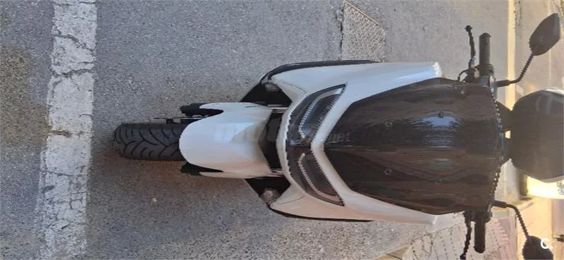 Yamaha NMAX – Vista 4
