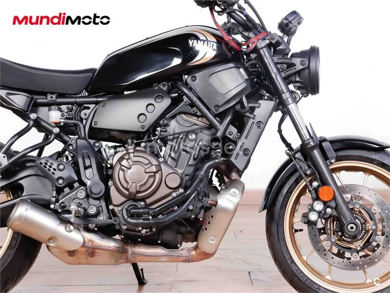 Yamaha XSR 700 – Vista 22