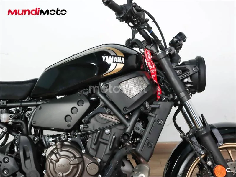 Yamaha XSR 700 – Vista 24