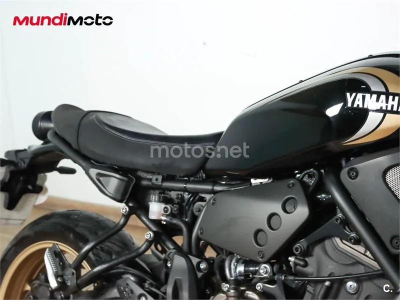 Yamaha XSR 700 – Vista 25
