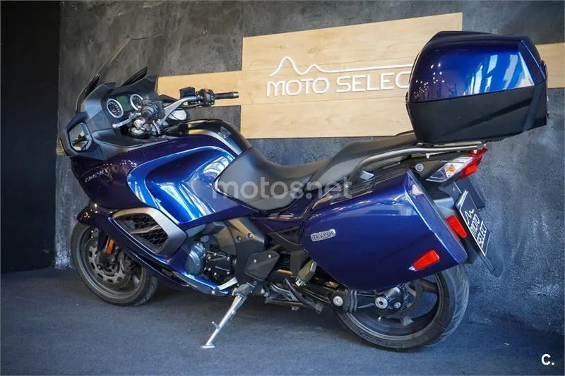 Triumph Trophy 1200 – Vista 11