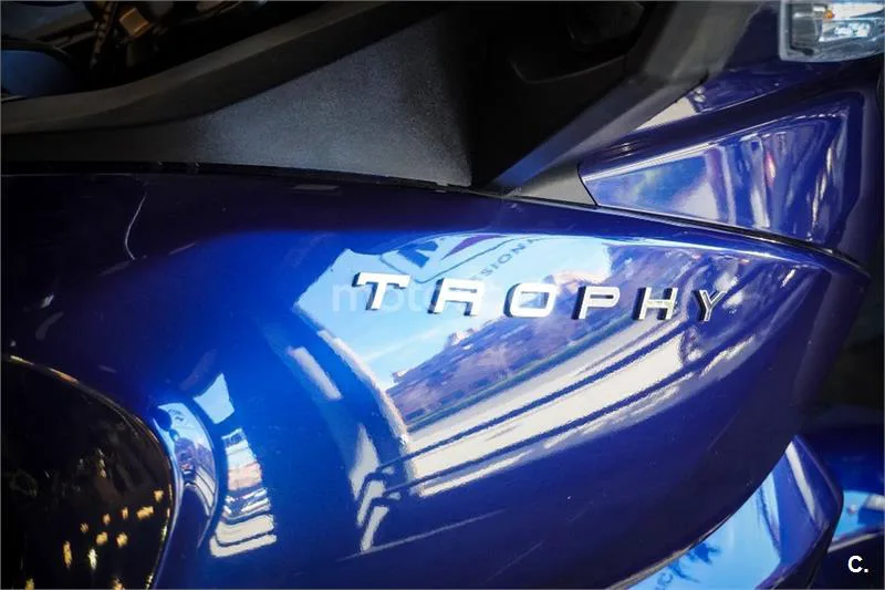 Triumph Trophy 1200 – Vista 4