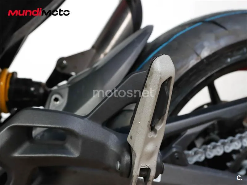 Ducati Monster – Vista 19
