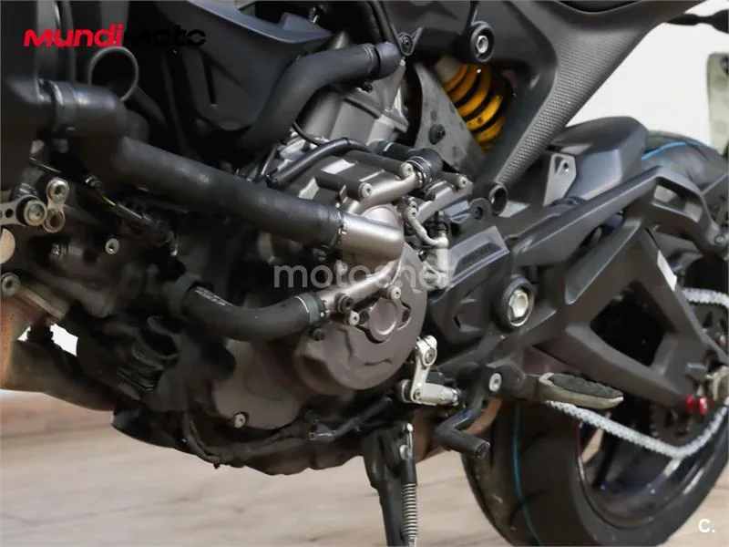 Ducati Monster – Vista 10