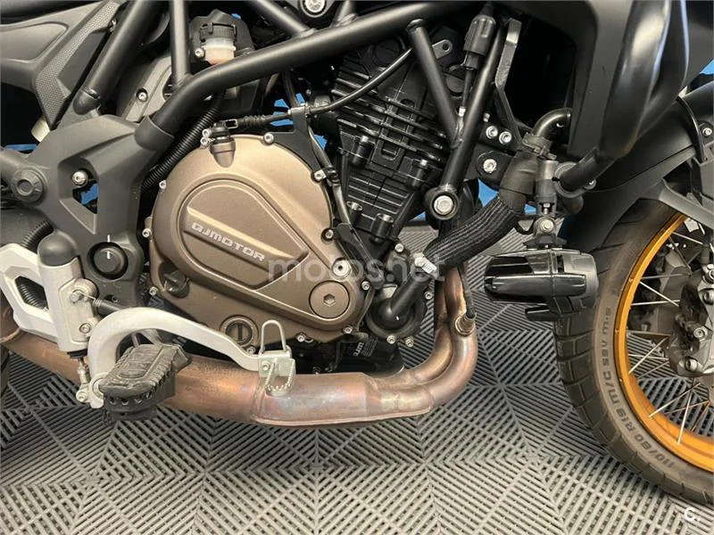 QJ Motor SRT 700 X – Vista 5