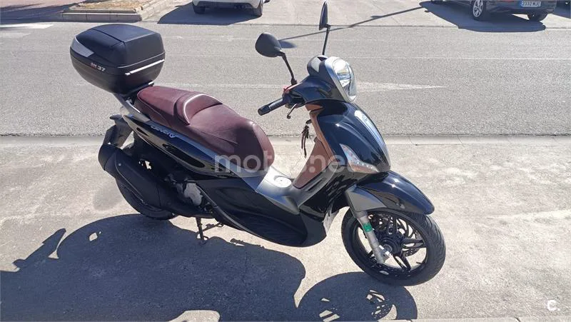 Piaggio Beverly Sport Touring 350 1900 € 2014 Granada - 1