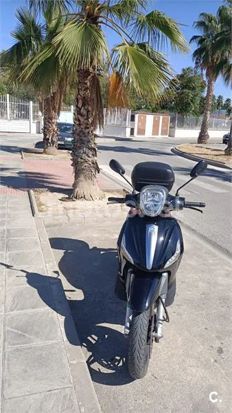 Piaggio Beverly Sport Touring 350 – Vista 8