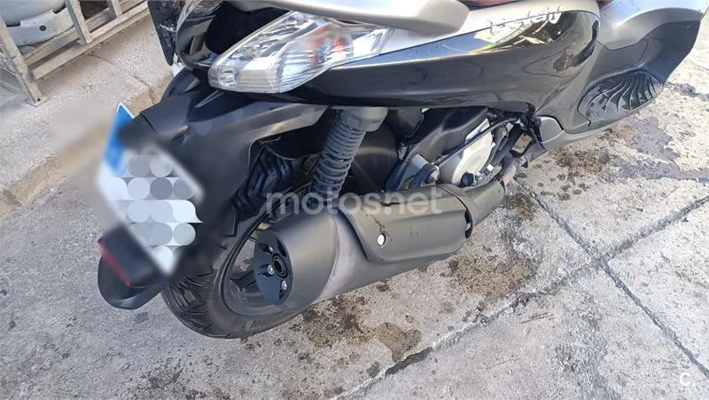 Piaggio Beverly Sport Touring 350 – Vista 9