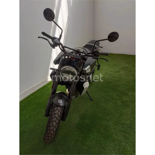 Husqvarna Svartpilen 801 7999 € 2024 Sevilla - 2