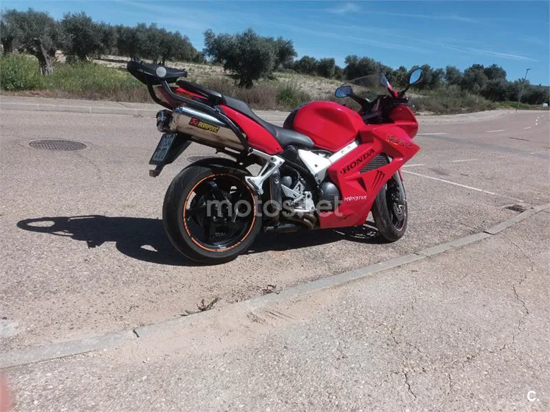 Honda VFR 800 FI – Vista 2