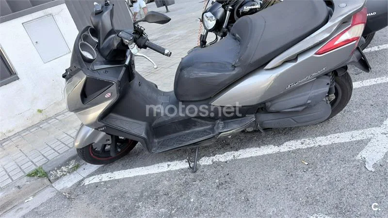 Kymco Super Dink 125i – Vista 3