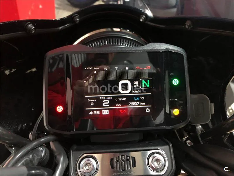 Yamaha XSR 900 – Vista 8