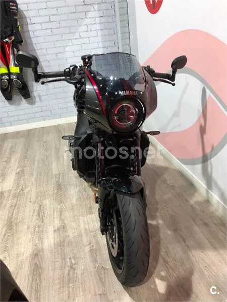 Yamaha XSR 900 – Vista 10