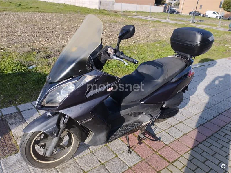 Kymco Super Dink 125i – Vista 7