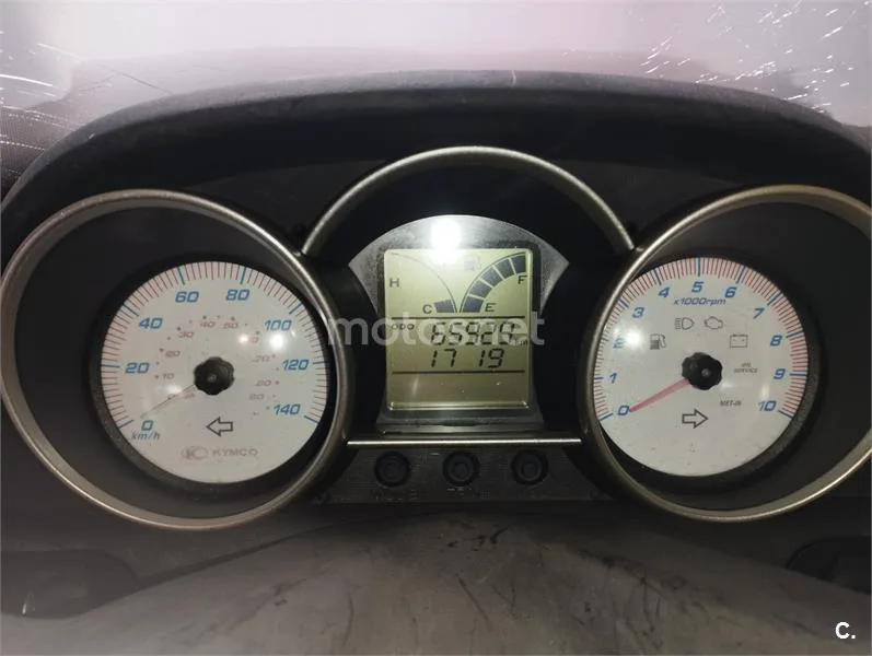 Kymco Super Dink 125i – Vista 8