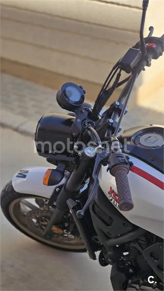 Yamaha XSR700 – Vista 2