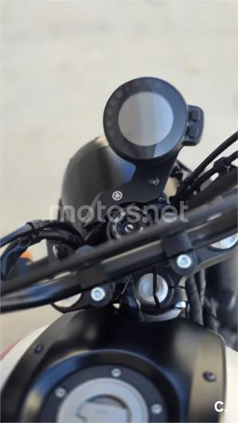 Yamaha XSR700 – Vista 9