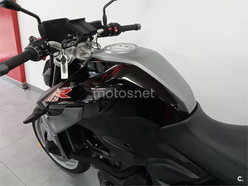 BMW F 900 R – Vista 4