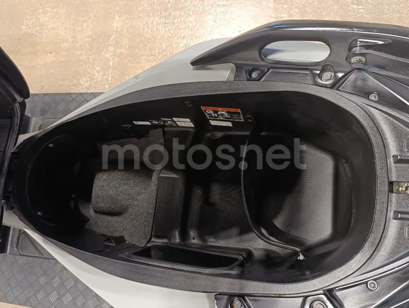Honda Forza 350 - Vista 5