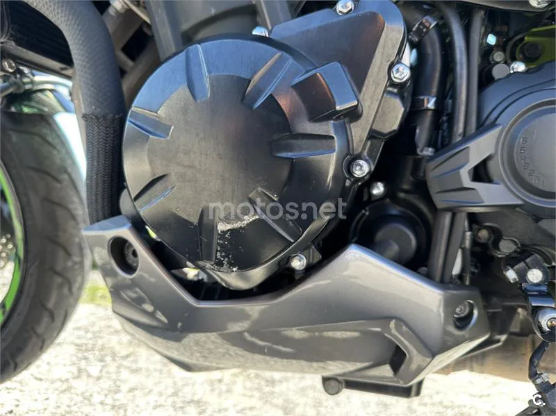 Kawasaki Z 900 – Vista 7