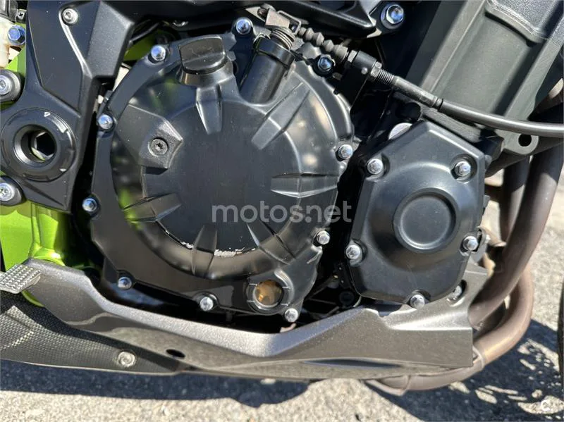 Kawasaki Z 900 – Vista 8