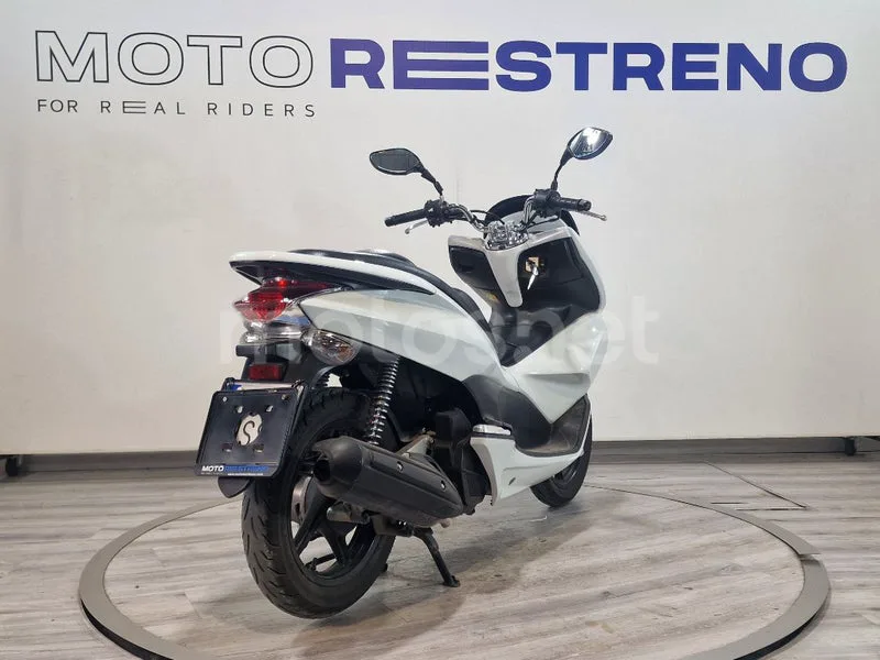 Honda PCX 125 – Vista 8