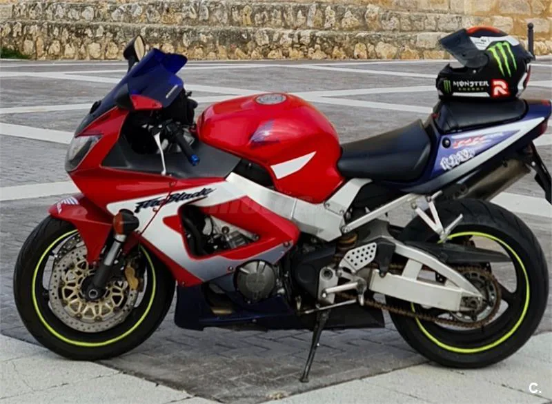 Honda CBR 900RR FIREBLADE – Vista 2