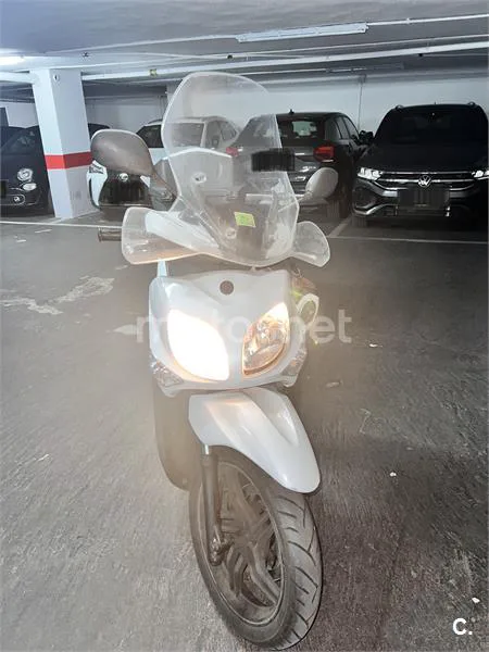 Yamaha Xenter 125 - Vista 5