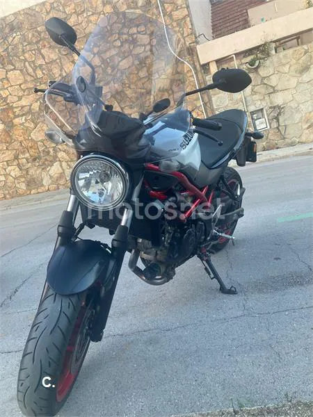 Suzuki SV 650 – Vista 2