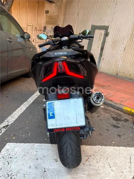 Kymco AK 550 – Vista 3