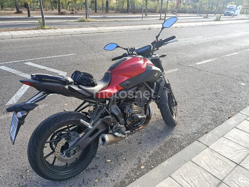 Yamaha MT-07 – Vista 3