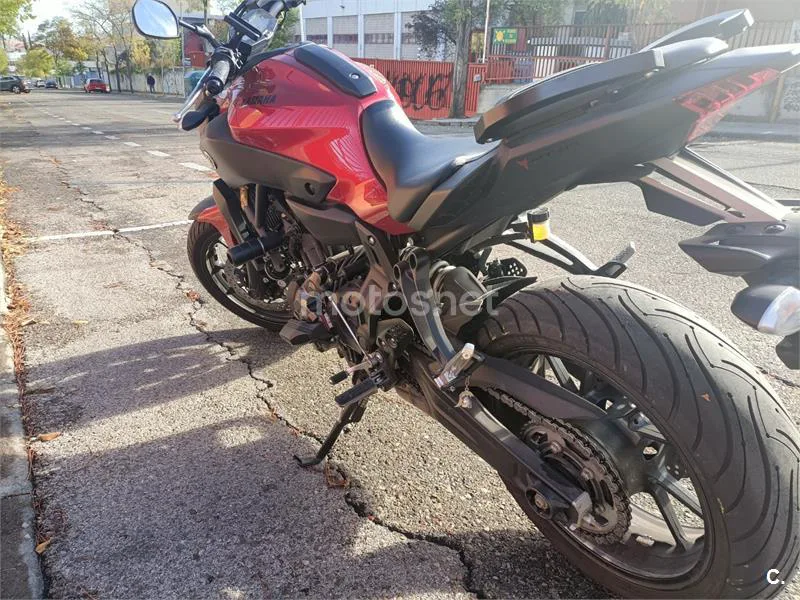 Yamaha MT-07 – Vista 7