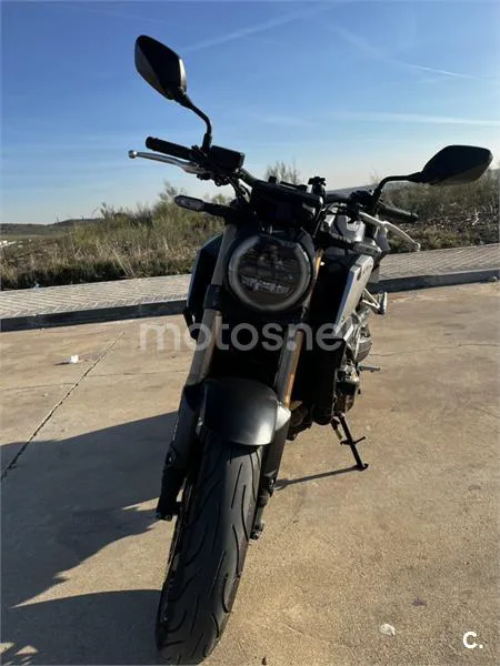 Honda CB 650 R – Vista 7