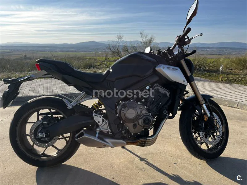 Honda CB 650 R – Vista 8